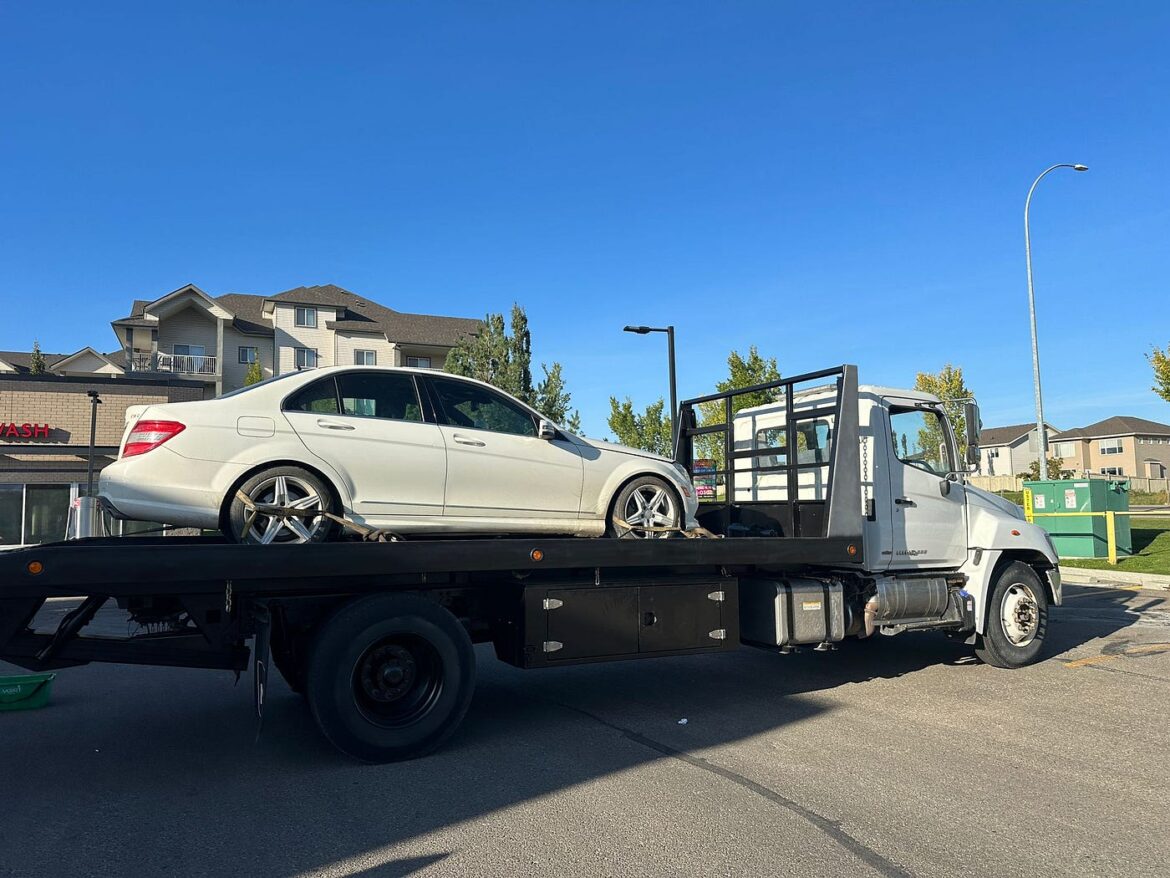 Car Lockout Solutions: Towing Chicago IL > Towing Charges